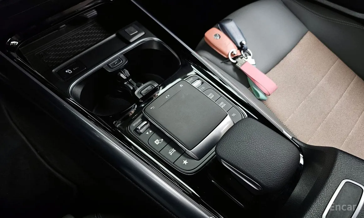 Фото 19 - Mercedes-Benz EQA