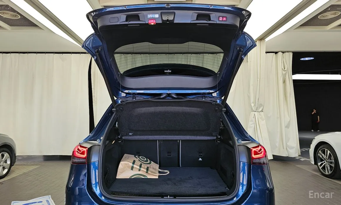 Фото 20 - Mercedes-Benz EQA