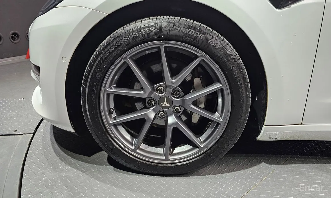 Фото 5 - Tesla Model 3