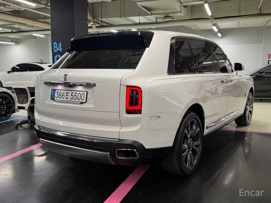 Фото 4 - Rolls-Royce Cullinan