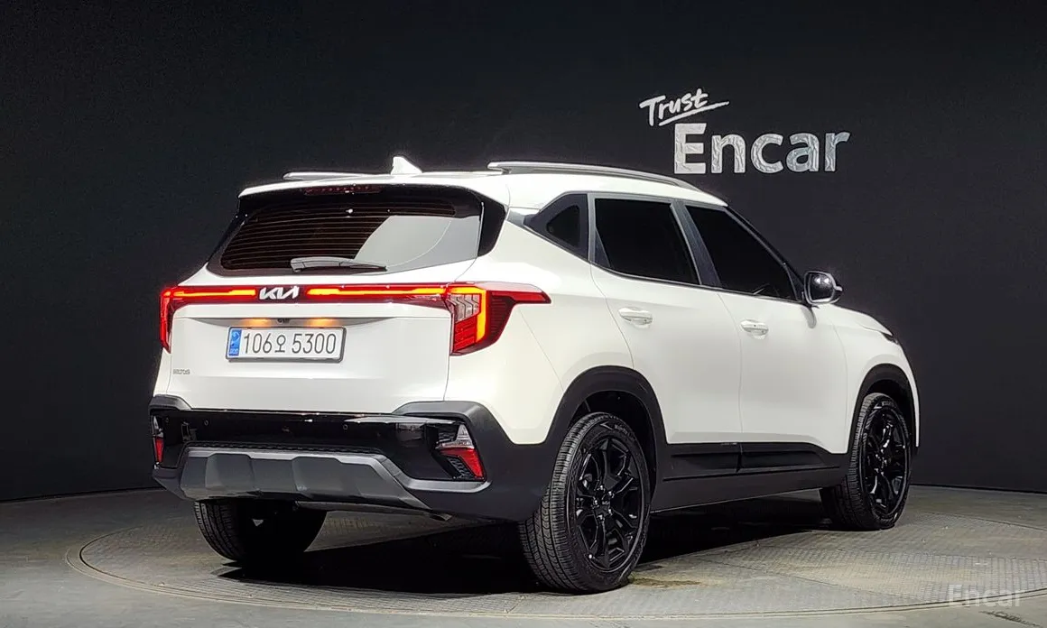 Фото 2 - Kia Seltos