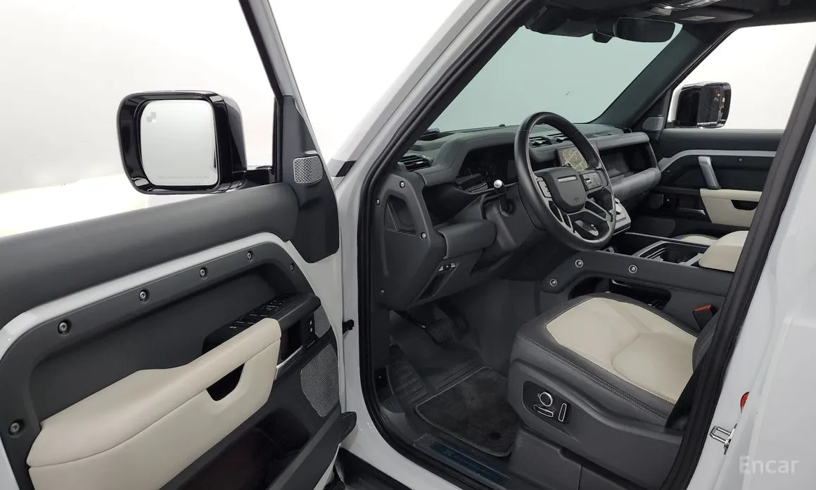 Фото 10 - Land Rover Defender