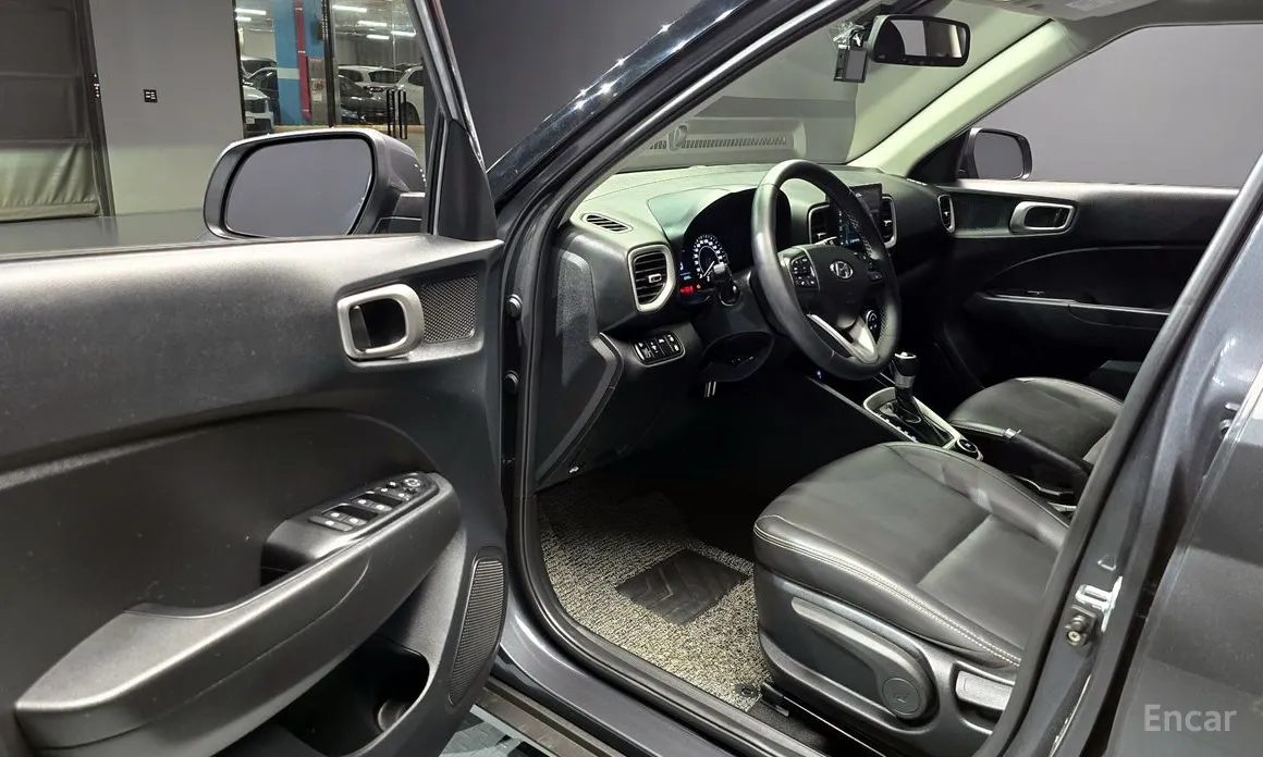 Фото 11 - Hyundai Venue