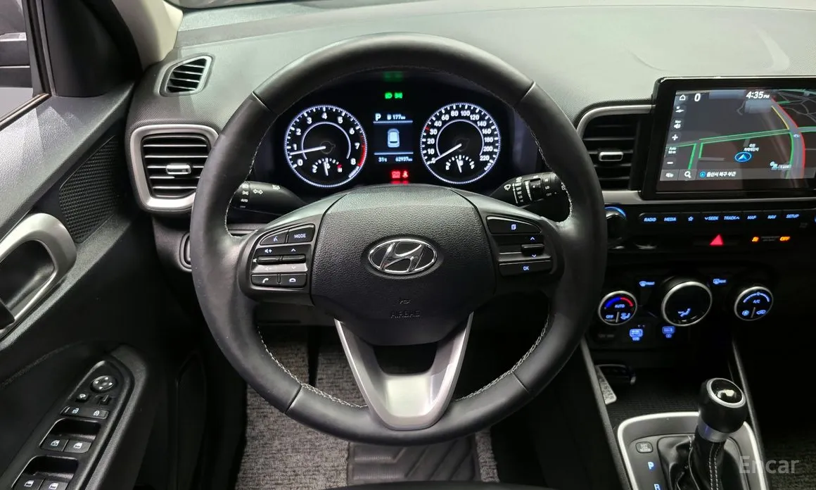 Фото 14 - Hyundai Venue