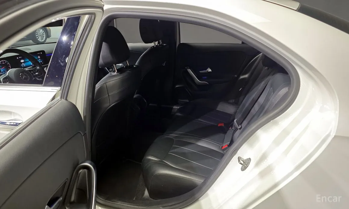 Фото 11 - Mercedes-Benz A-Class