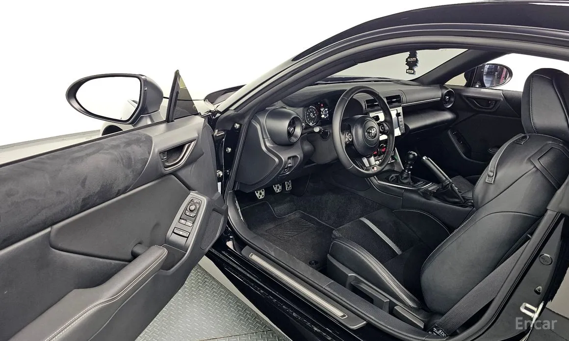 Фото 11 - Toyota 86