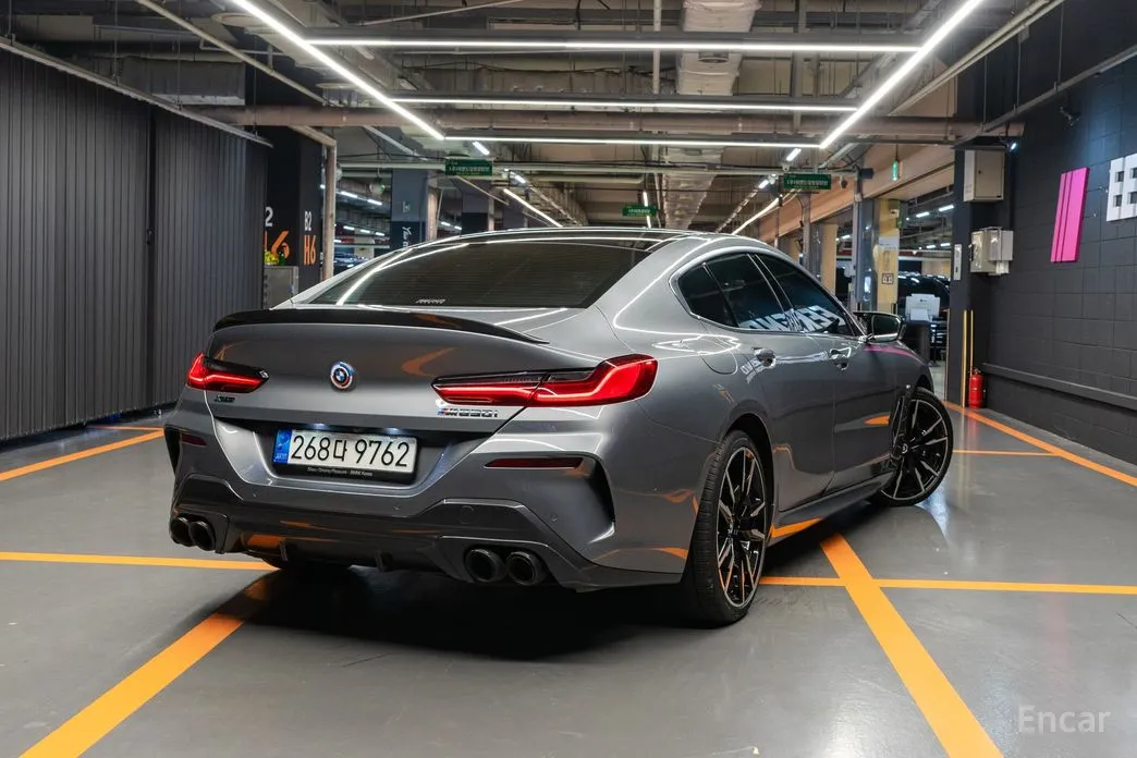 Фото 2 - BMW 8 Series