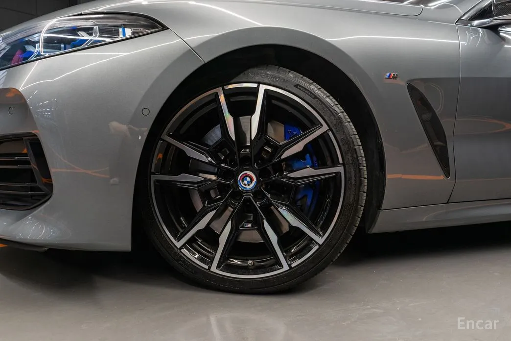 Фото 5 - BMW 8 Series