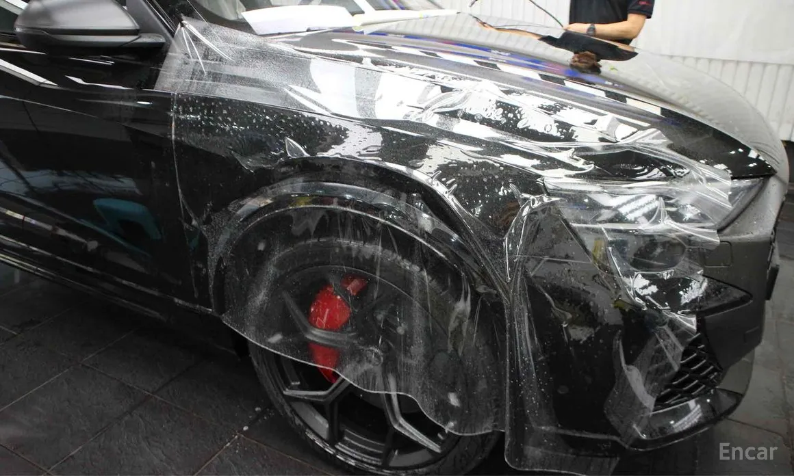 Фото 12 - Audi RS Q8