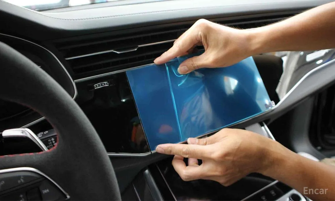 Фото 19 - Audi RS Q8