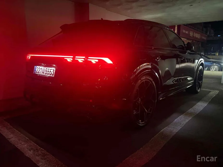 Фото 7 - Audi RS Q8