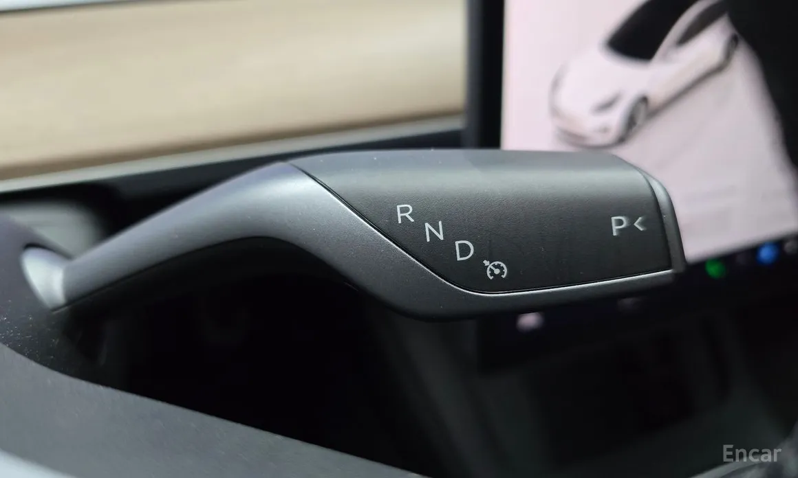 Фото 9 - Tesla Model 3