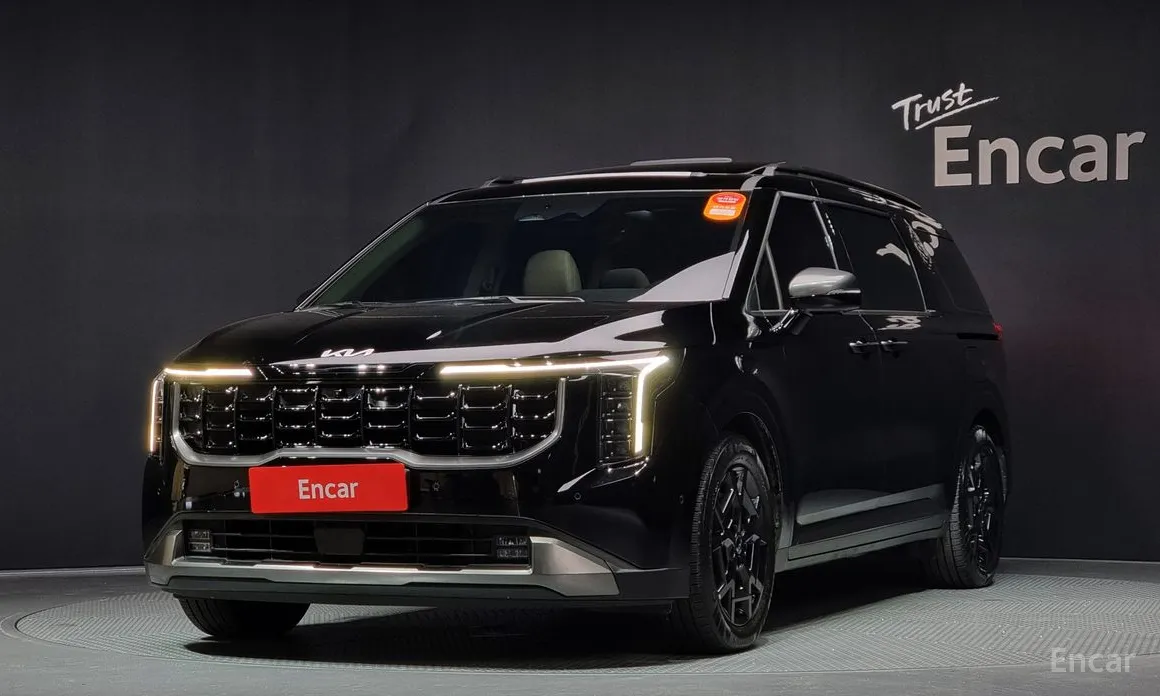 Фото 1 - Kia Carnival