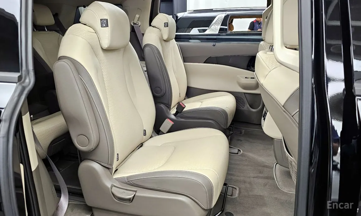 Фото 12 - Kia Carnival