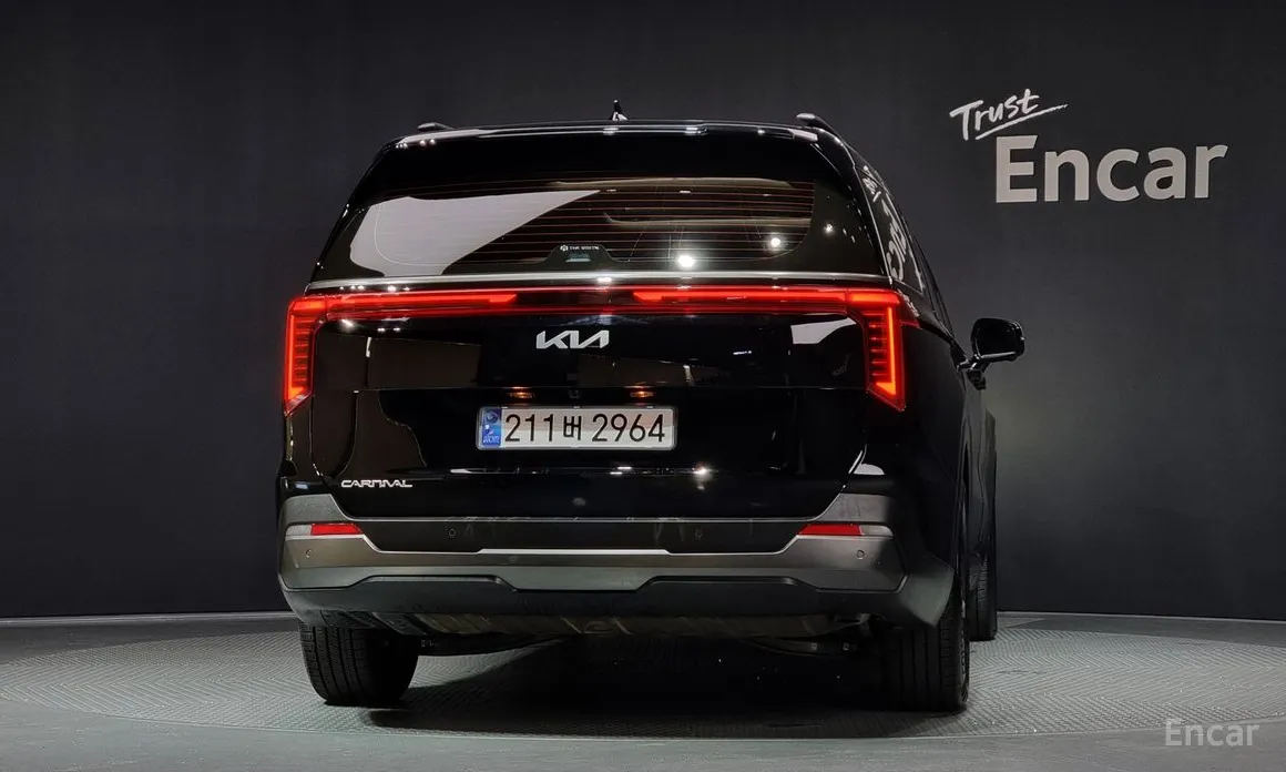 Фото 4 - Kia Carnival