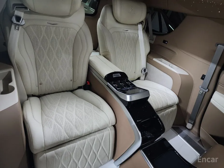 Фото 10 - Cadillac Escalade