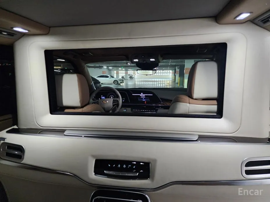 Фото 11 - Cadillac Escalade