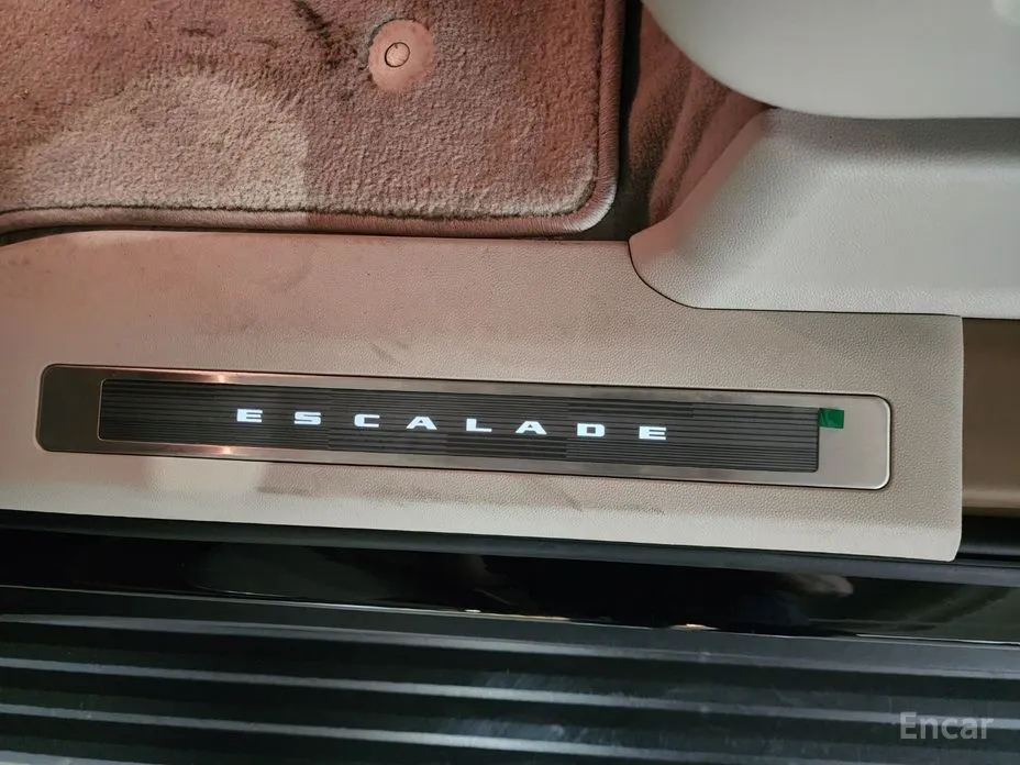 Фото 18 - Cadillac Escalade