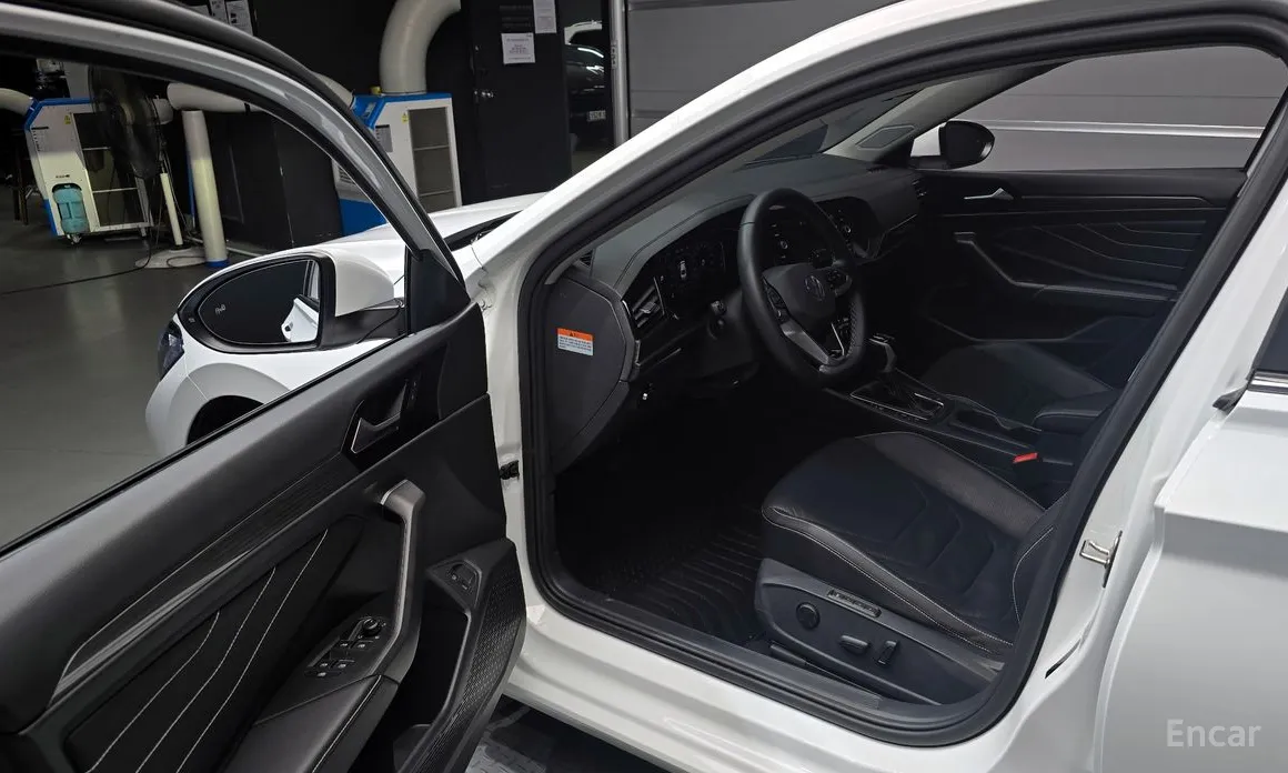 Фото 11 - Volkswagen Jetta