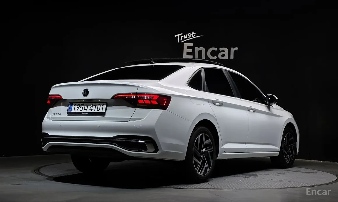 Фото 2 - Volkswagen Jetta