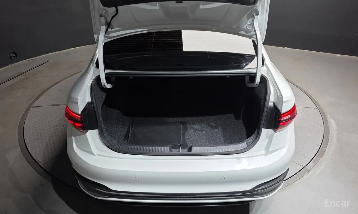 Фото 20 - Volkswagen Jetta