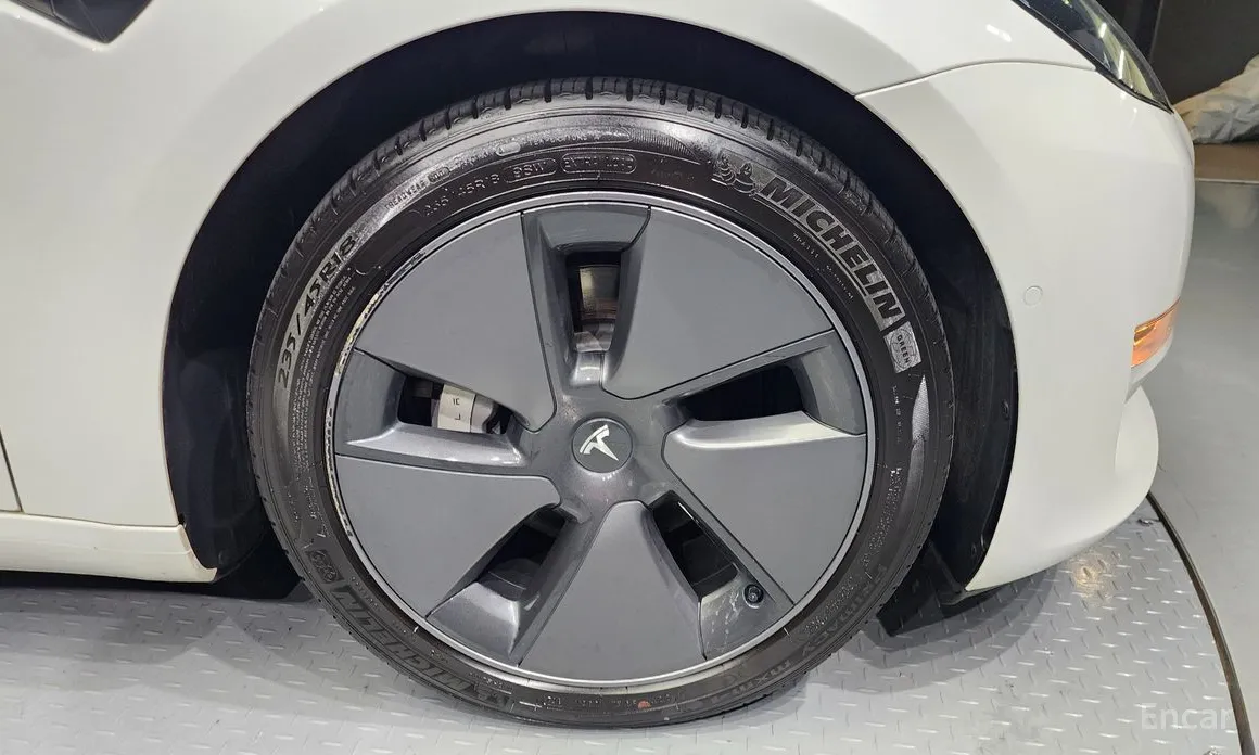 Фото 5 - Tesla Model 3