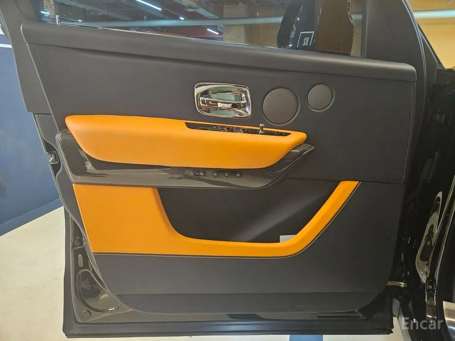 Фото 14 - Rolls-Royce Cullinan