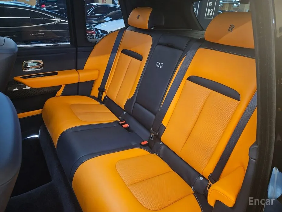 Фото 17 - Rolls-Royce Cullinan