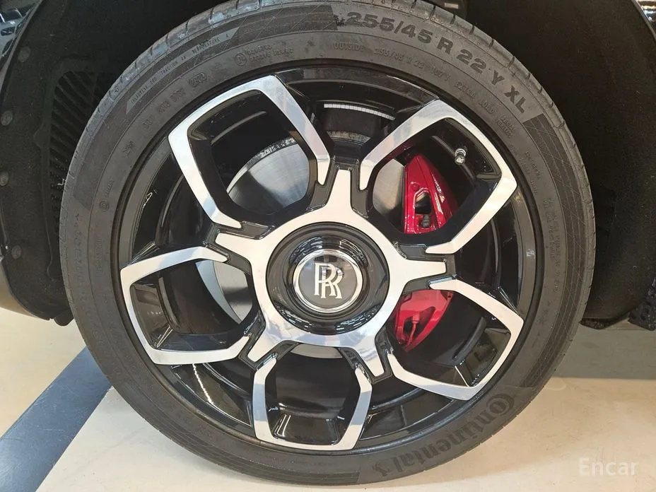 Фото 8 - Rolls-Royce Cullinan