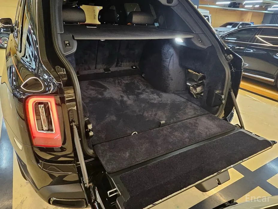 Фото 9 - Rolls-Royce Cullinan