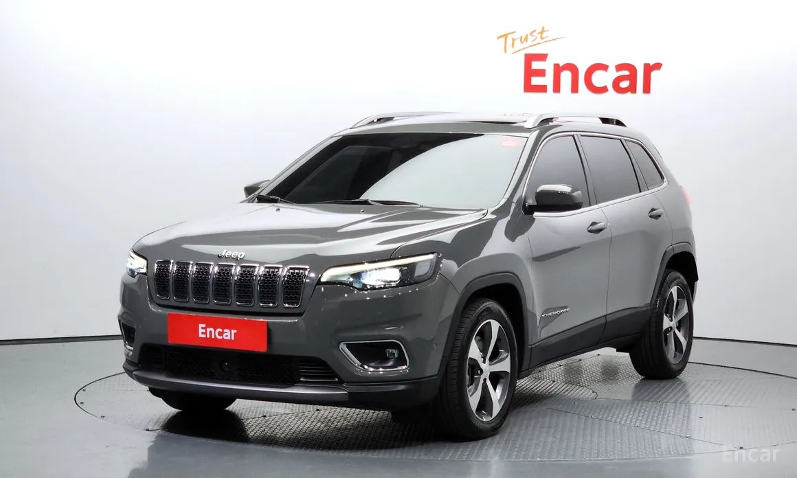 Фото 1 - Jeep Cherokee