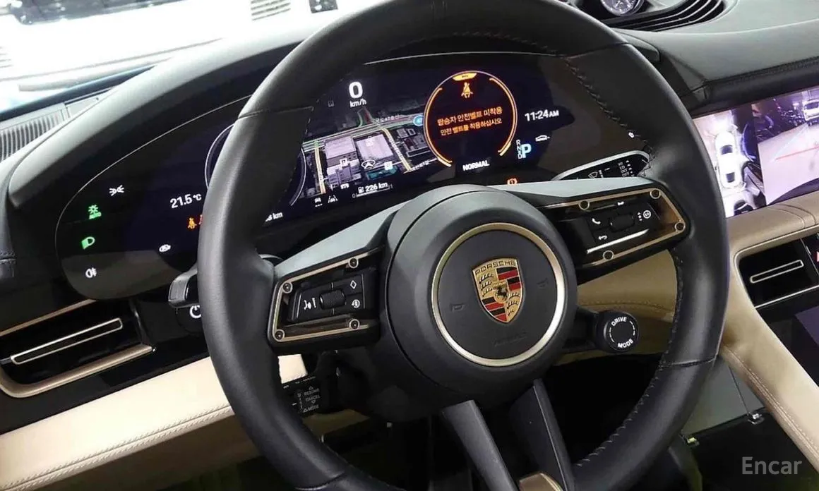 Фото 13 - Porsche Taycan