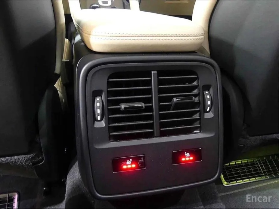 Фото 16 - Porsche Taycan