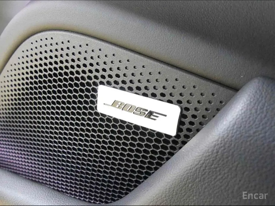 Фото 19 - Porsche Taycan