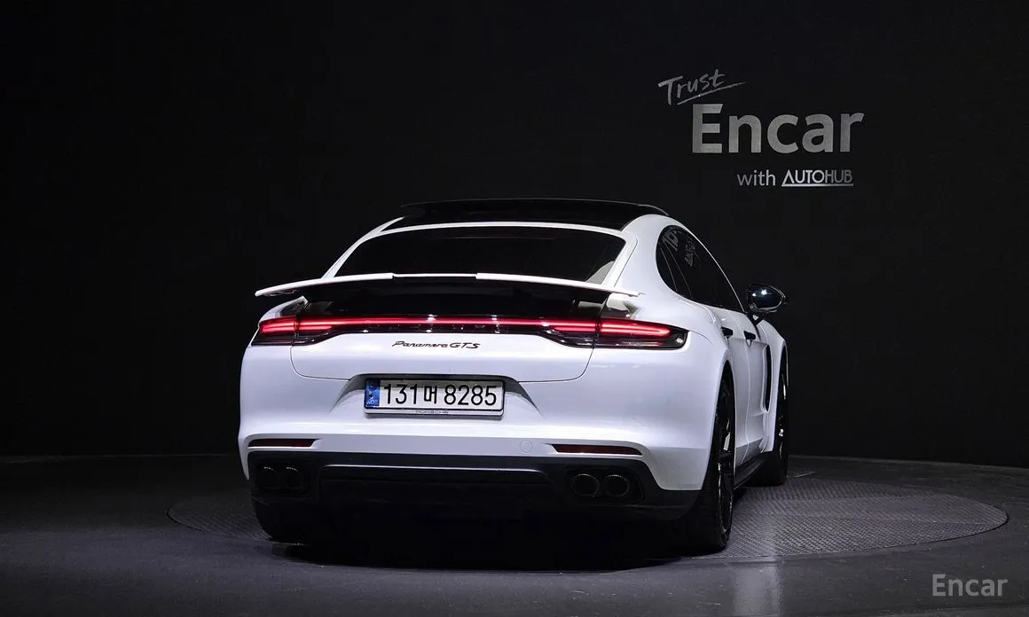 Фото 4 - Porsche Panamera