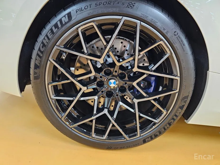 Фото 12 - BMW M8