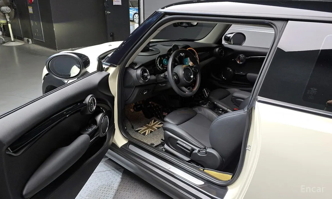 Фото 11 - Mini Cooper