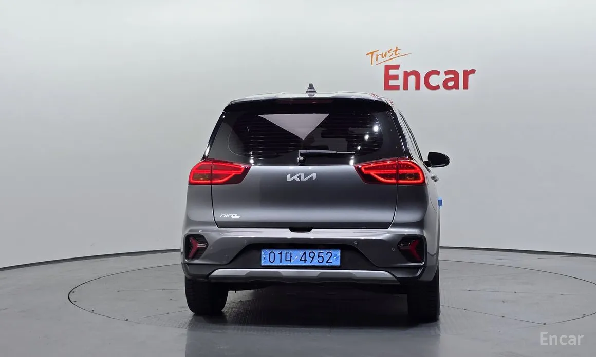 Фото 4 - Kia Niro