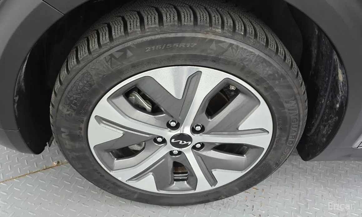 Фото 5 - Kia Niro