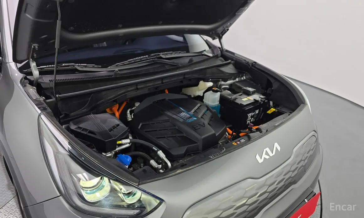 Фото 6 - Kia Niro