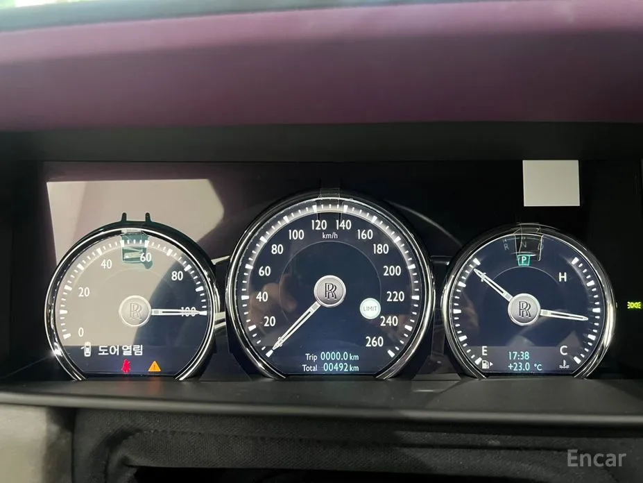 Фото 8 - Rolls-Royce Cullinan