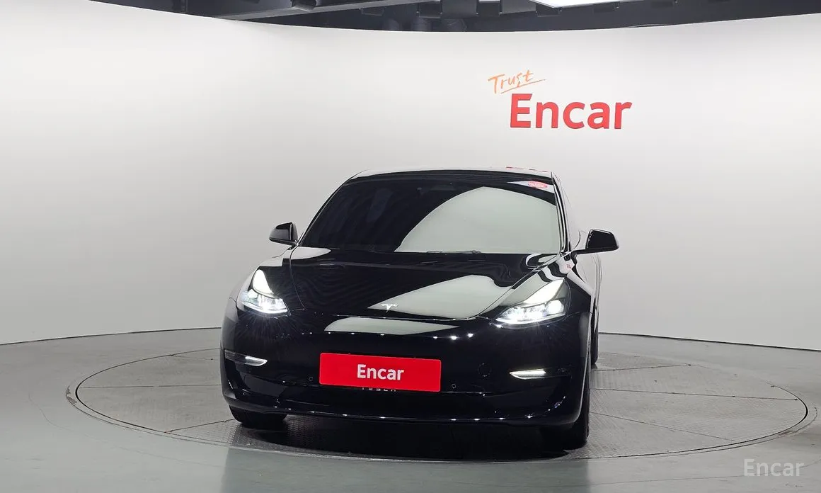 Фото 3 - Tesla Model 3