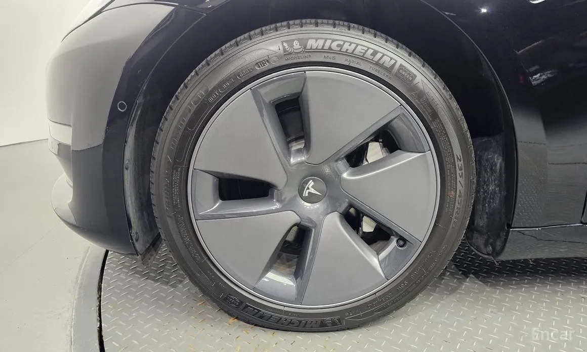 Фото 5 - Tesla Model 3
