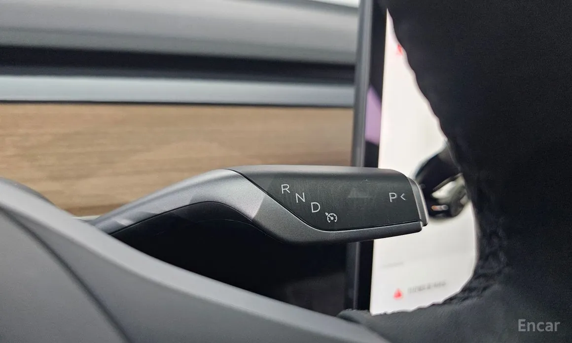 Фото 9 - Tesla Model 3