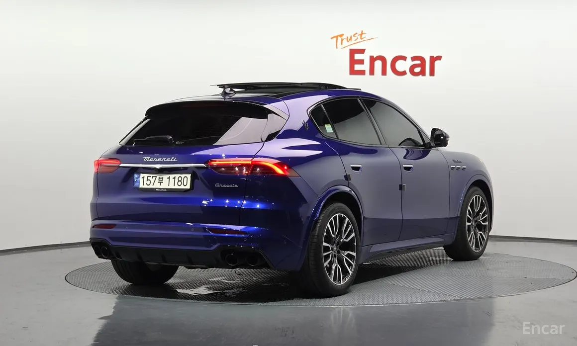 Фото 2 - Maserati Grecale