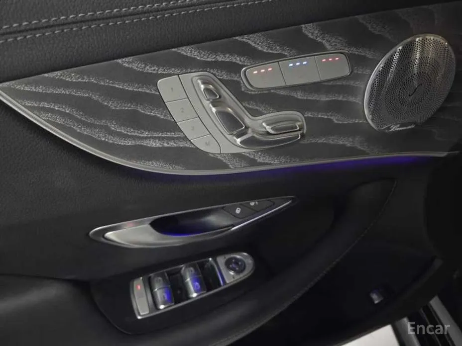 Фото 12 - Mercedes-Benz E-Class