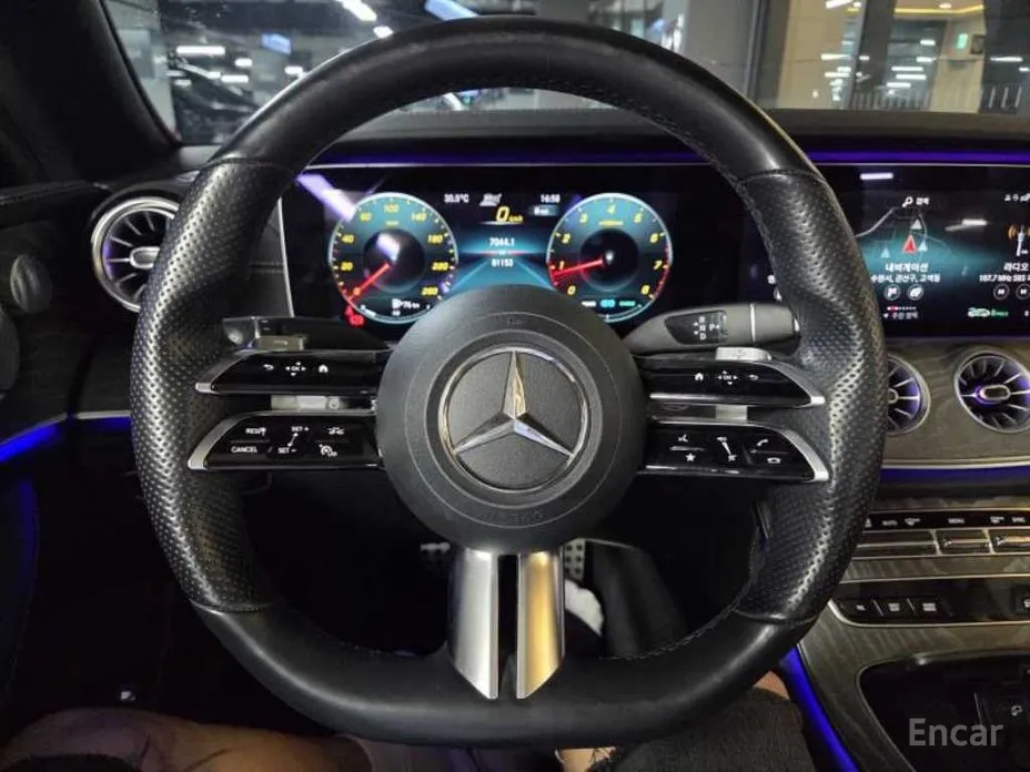 Фото 13 - Mercedes-Benz E-Class