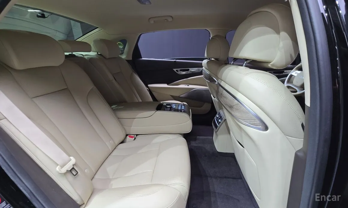 Фото 12 - Kia K9