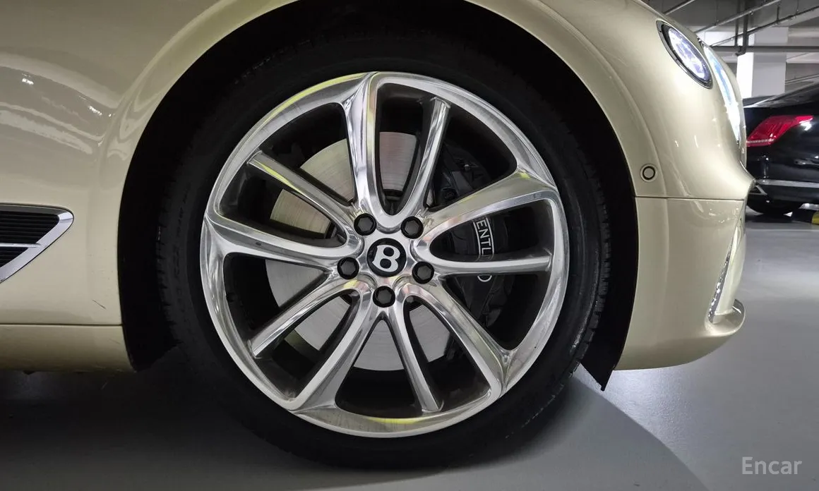 Фото 6 - Bentley Continental GT