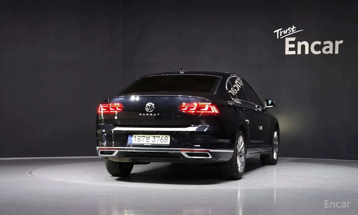 Фото 4 - Volkswagen Passat